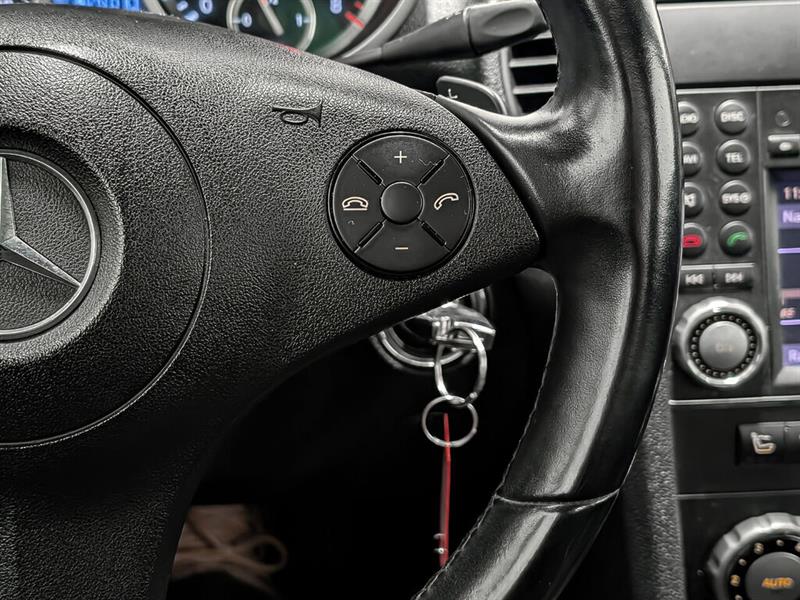 mercedes-benz SLK-Class 2011 - 15