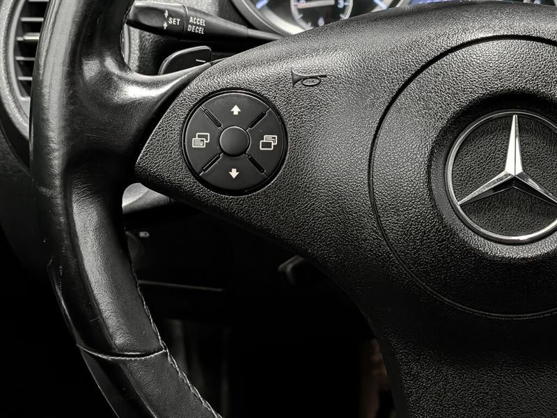 mercedes-benz SLK-Class 2011 - 16