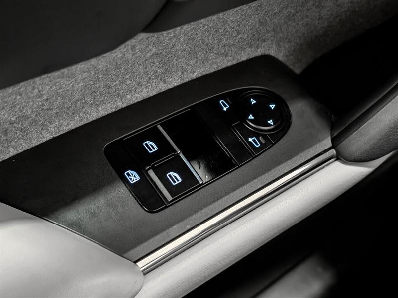 mazda MX-30 2023 - 21