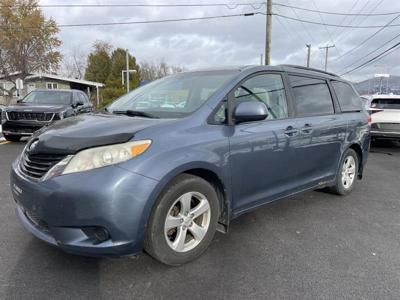toyota Sienna 2013