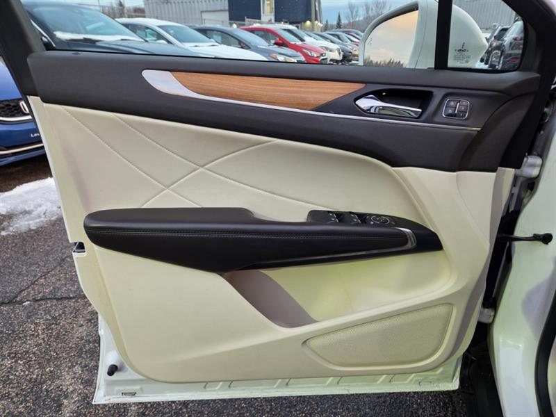 lincoln MKC 2015 - 26