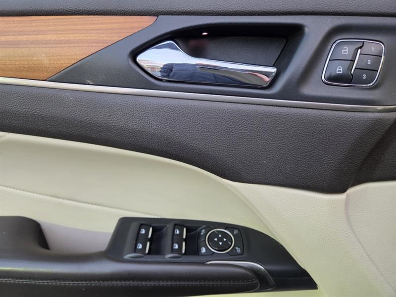 lincoln MKC 2015 - 27