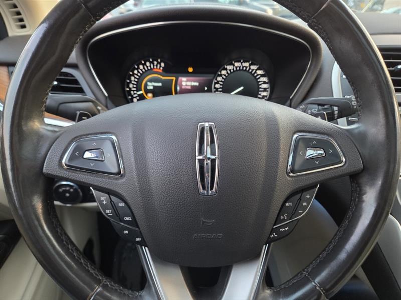 lincoln MKC 2015 - 29