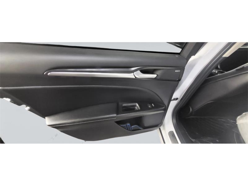 ford Fusion Energi 2020 - 8