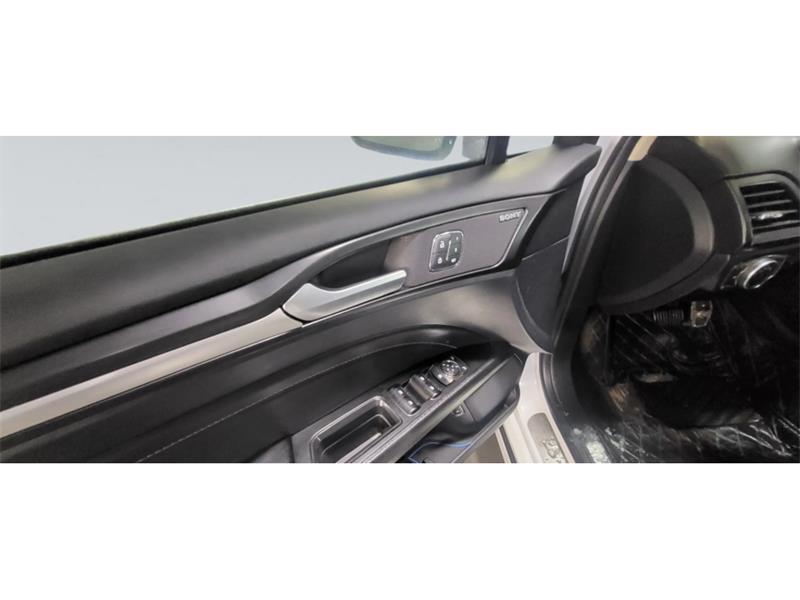 ford Fusion Energi 2020 - 9