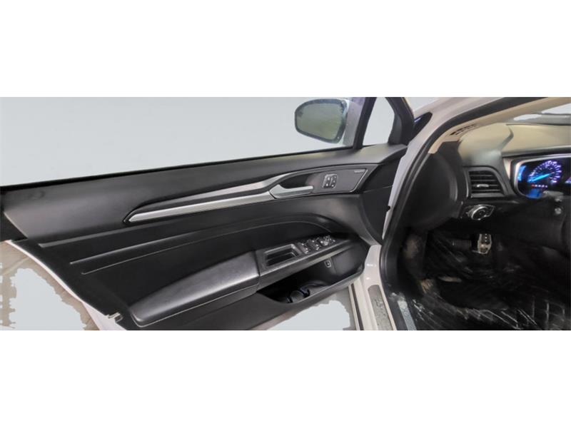 ford Fusion Energi 2020 - 15