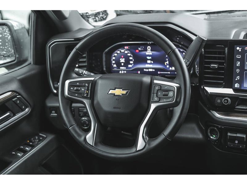 chevrolet Silverado 1500 2025 - 24