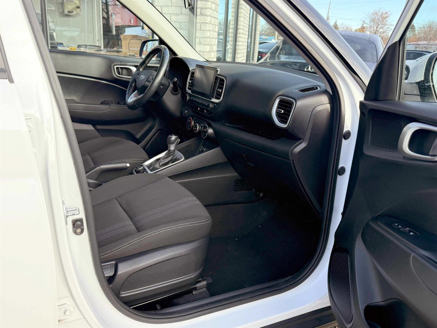 hyundai Venue 2022 - 17