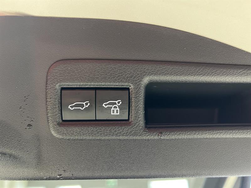 toyota bZ4X 2023 - 8