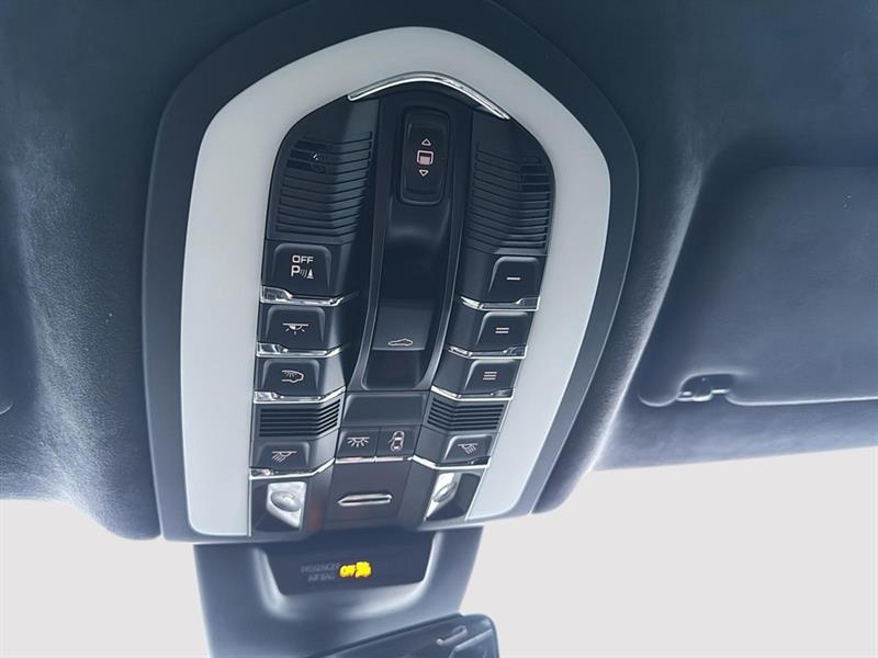 porsche Macan 2020 - 21