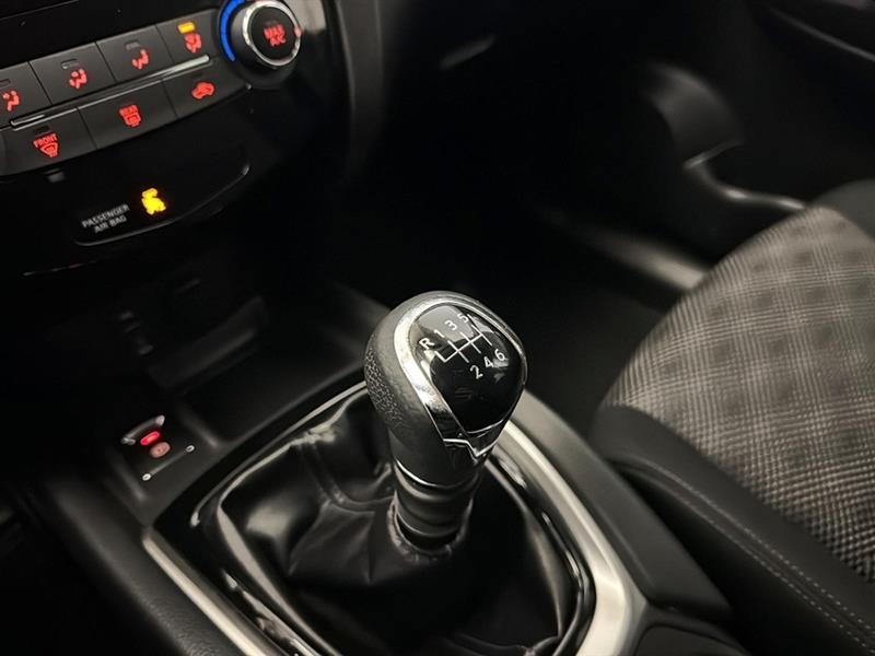 nissan Qashqai 2018 - 32