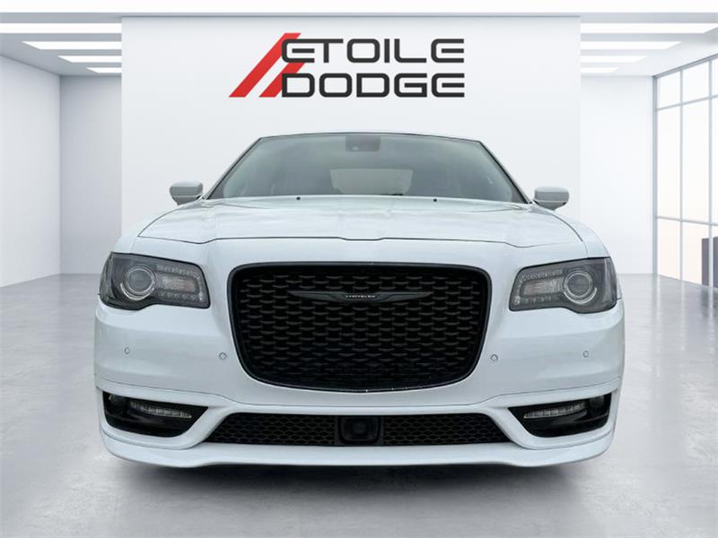 chrysler 300 2023 - 3