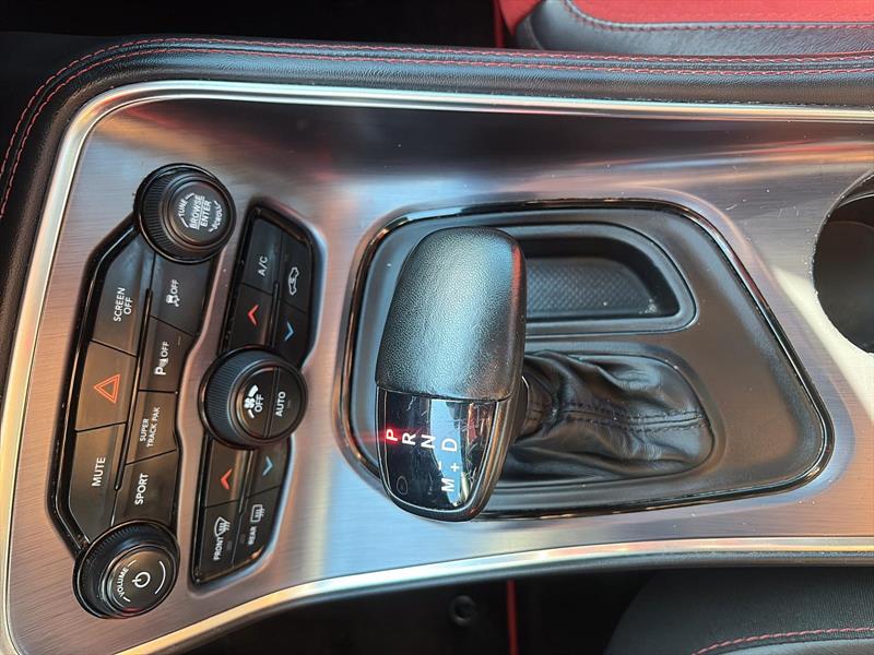 dodge Challenger 2017 - 18