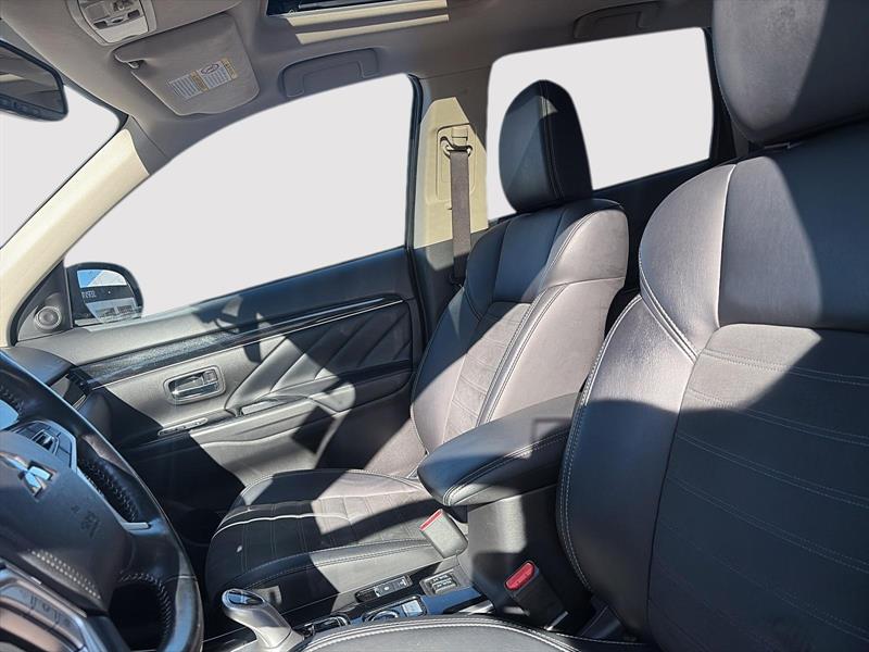 mitsubishi Outlander rechargeable 2019 - 12