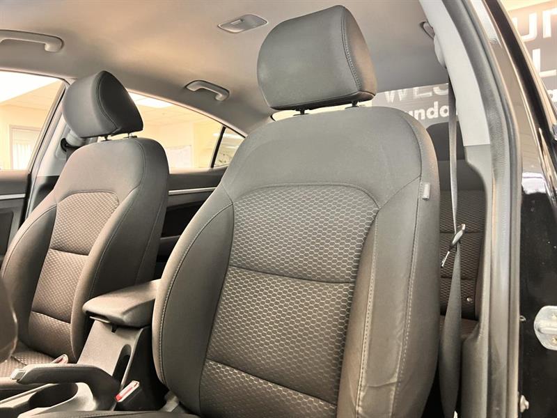 hyundai Elantra 2019 - 17