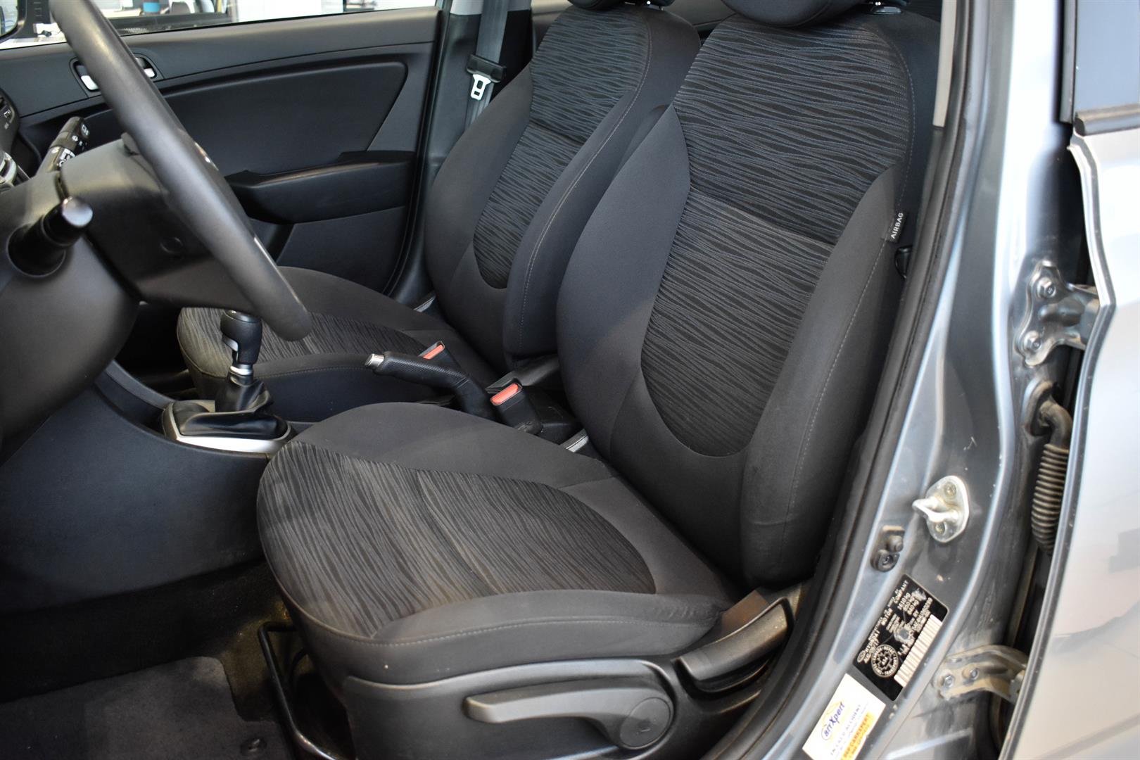 hyundai Accent 2017 - 13