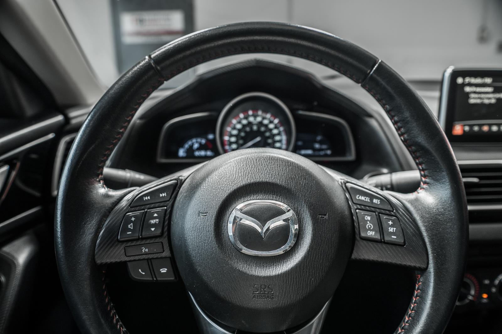 mazda Mazda3 2016 - 25