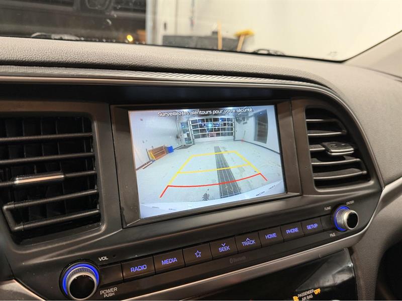 hyundai Elantra 2020 - 16