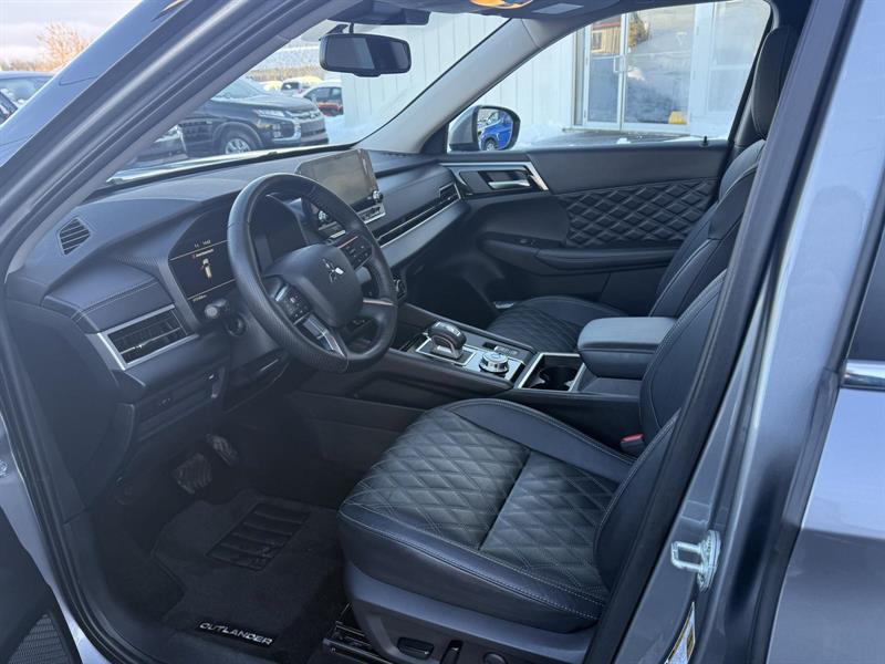 mitsubishi Outlander 2023 - 12