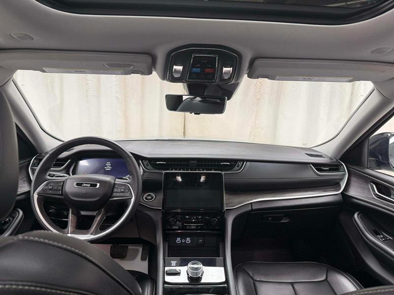 jeep Grand Cherokee L Limited 2023 - 9