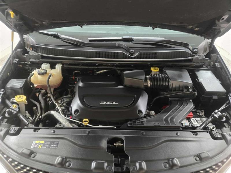 chrysler Pacifica 2017 - 10