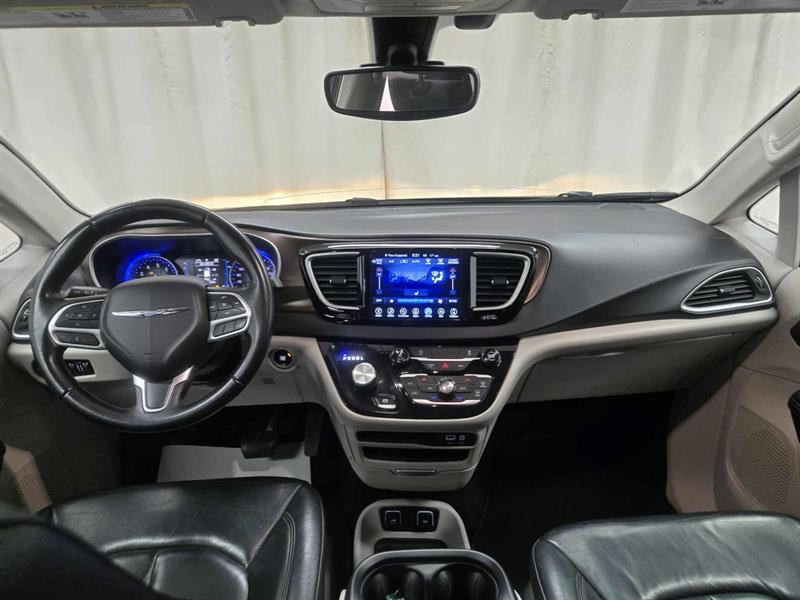 chrysler Pacifica 2017 - 12