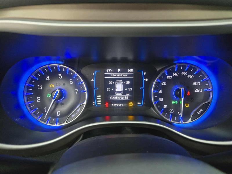 chrysler Pacifica 2017 - 17