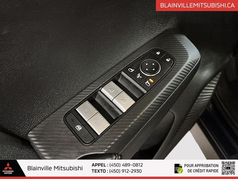 mitsubishi Outlander 2022 - 16