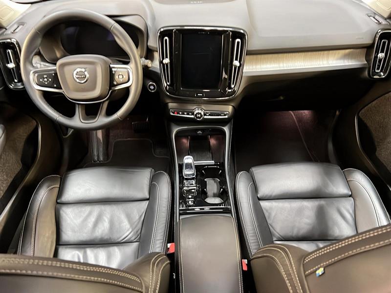 volvo XC40 2023 - 11