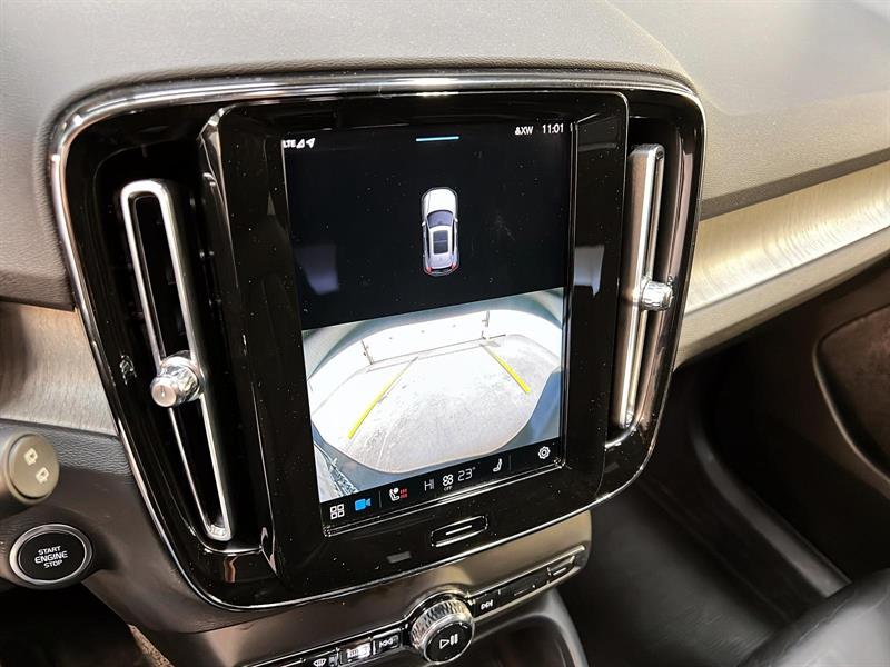 volvo XC40 2023 - 18