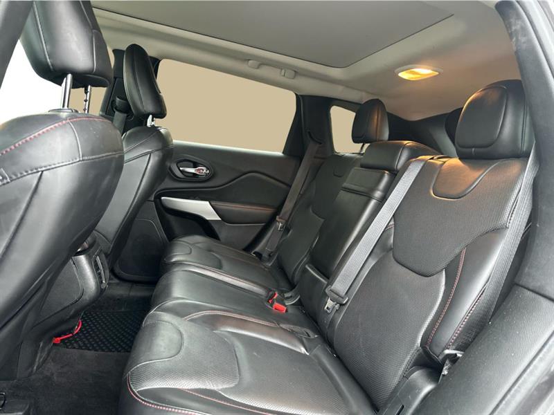 jeep Cherokee 2018 - 11