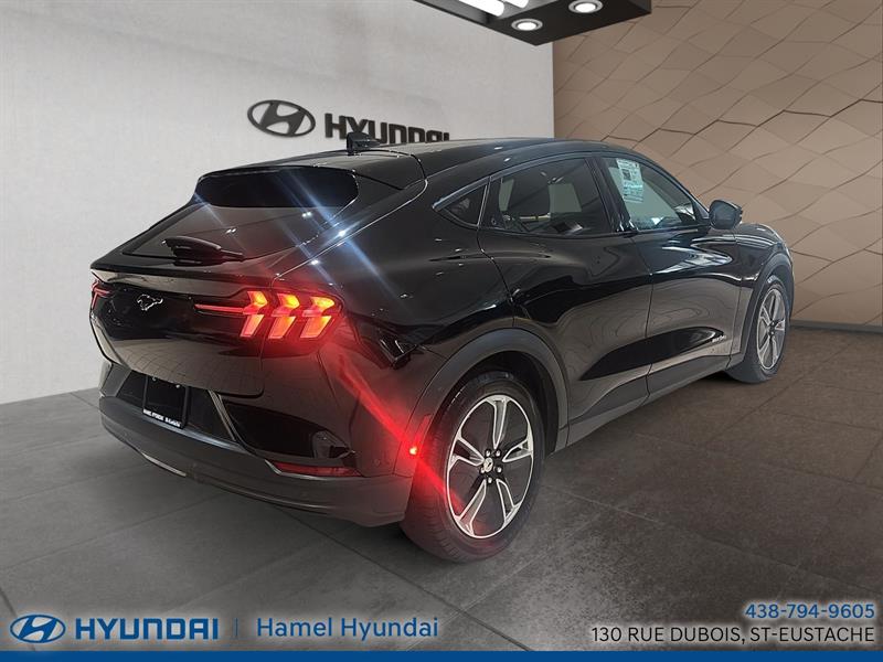 ford Mustang Mach-E 2022 - 3