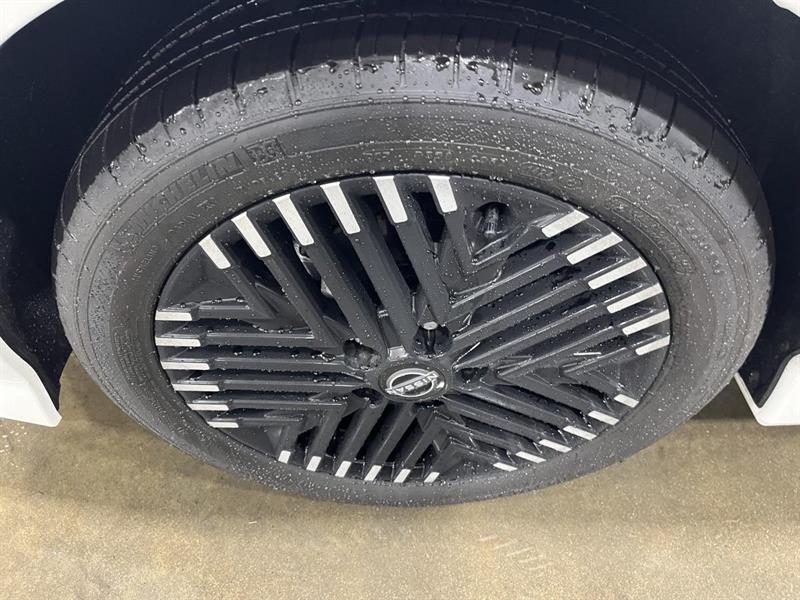 nissan LEAF 2025 - 10