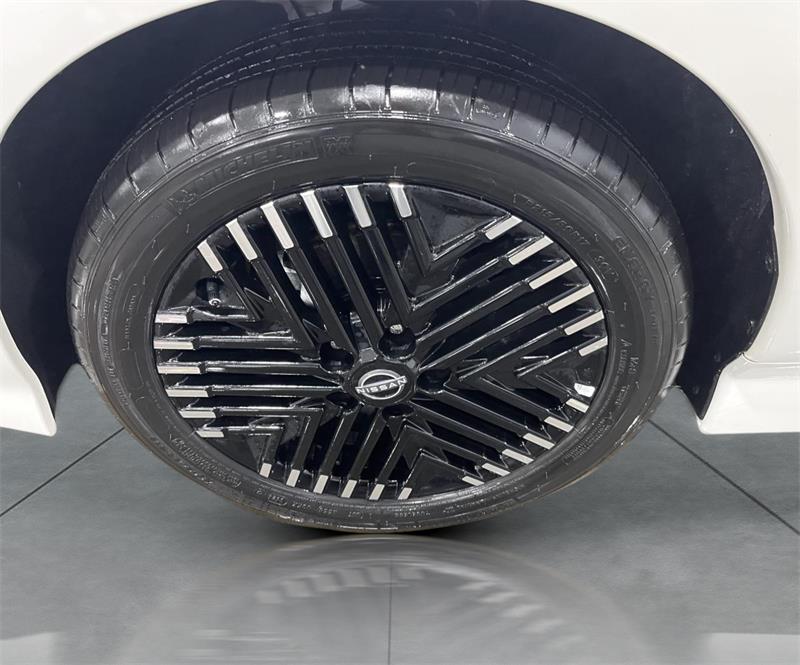 nissan LEAF 2025 - 10