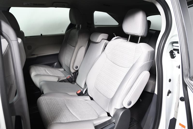 toyota Sienna Hybrid 2023 - 16