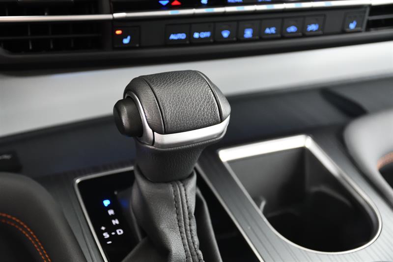 toyota Sienna Hybrid 2024 - 25