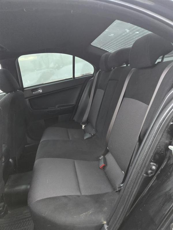 mitsubishi Lancer 2017 - 12