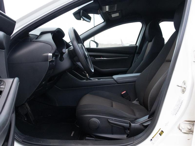 mazda Mazda3 2021 - 11