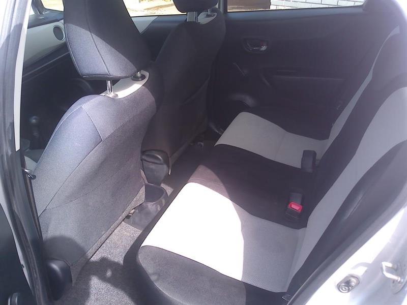 toyota Yaris 2013 - 11