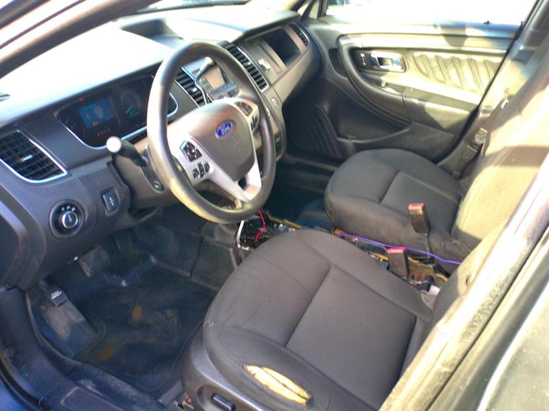 ford Taurus 2015 - 11