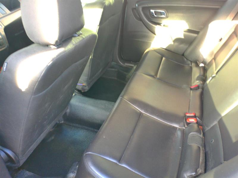 ford Taurus 2015 - 12