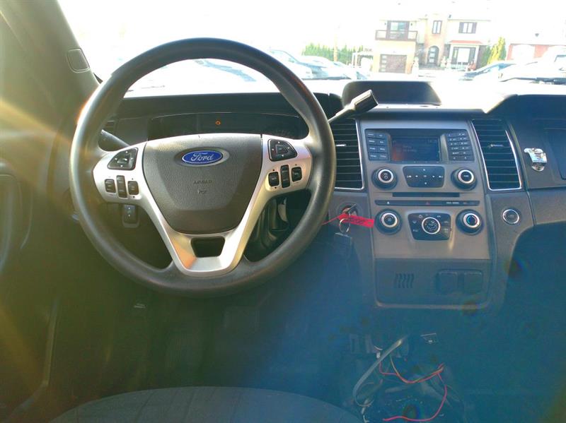 ford Taurus 2015 - 13