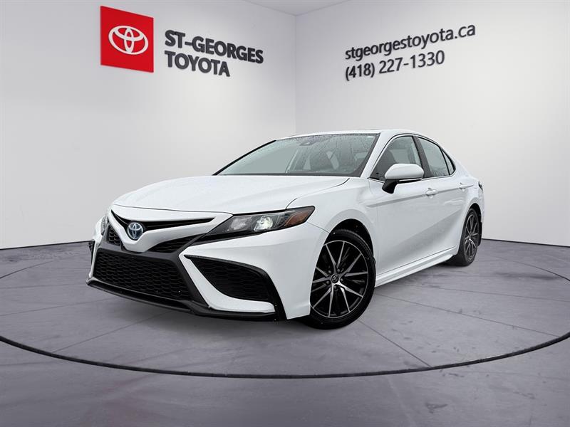 toyota Camry Hybrid 2024