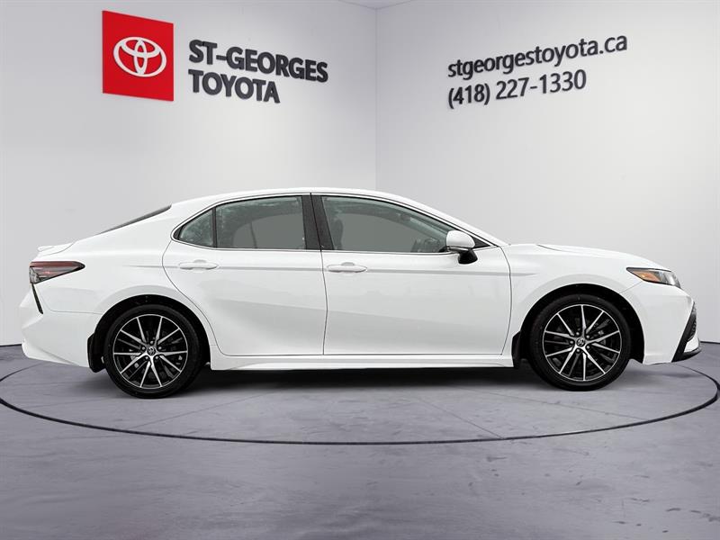 toyota Camry Hybrid 2024 - 12