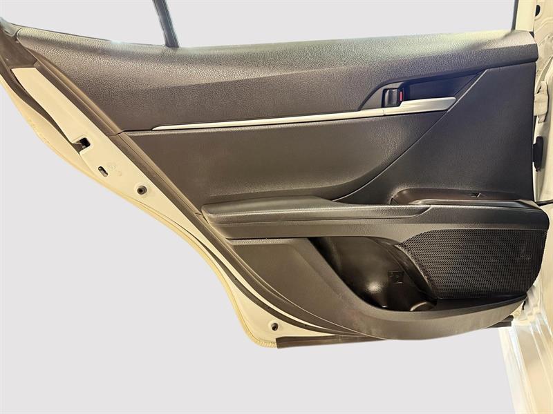 toyota Camry Hybrid 2024 - 18