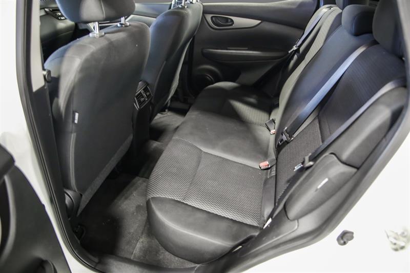 nissan Qashqai 2021 - 24