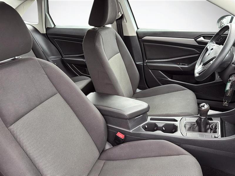 volkswagen Jetta 2019 - 10