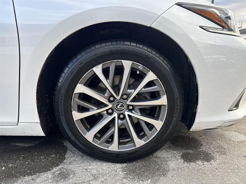 lexus ES 350 2023 - 12