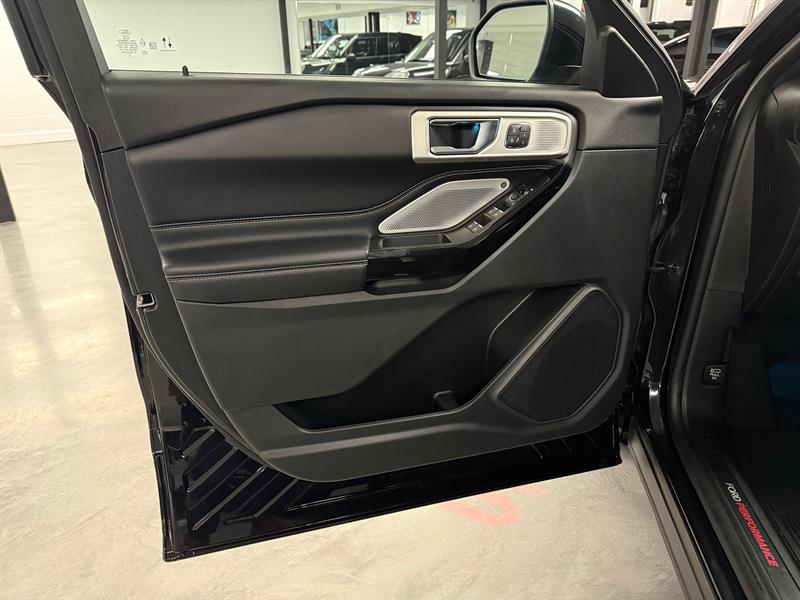 ford Explorer 2022 - 24