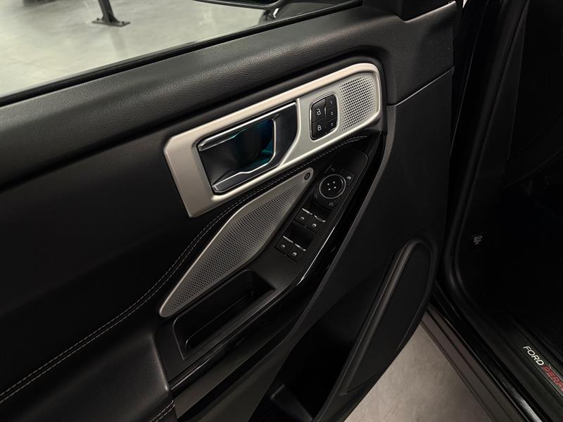 ford Explorer 2022 - 25